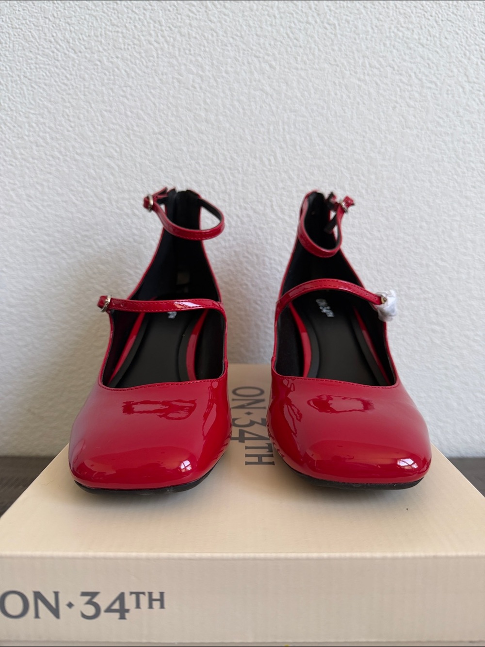 ON-34TH Red Patent Tonii Mary Jane Block Heels NIB - Picture 4 of 8